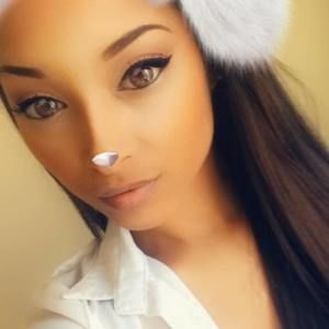 Meet your Posher, Nina